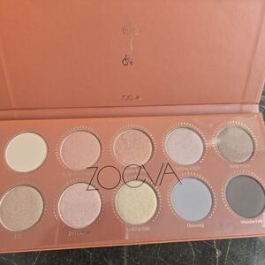 ZOEVA Eyeshadow Palette ROSE GOLDEN - Cream, Gold, and Gray Hues